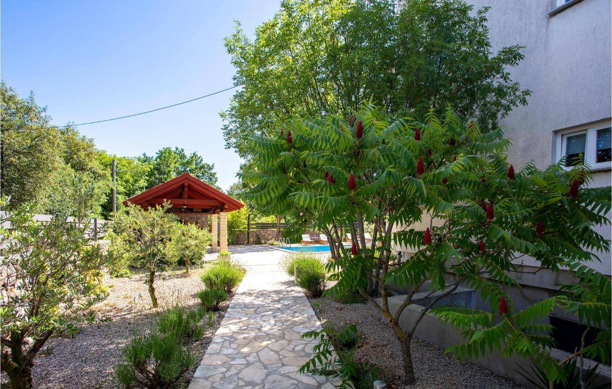Beautiful Apartment In Pinezici With Wifi Exteriér fotografie