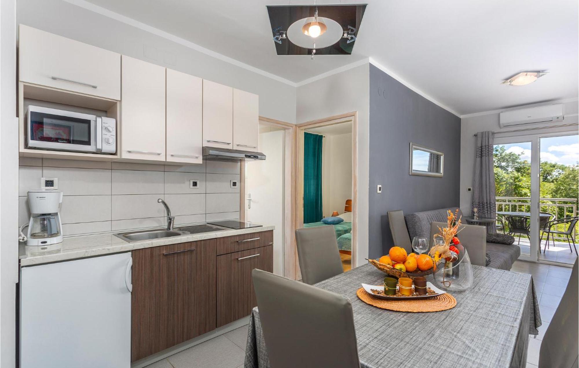 Beautiful Apartment In Pinezici With Wifi Exteriér fotografie