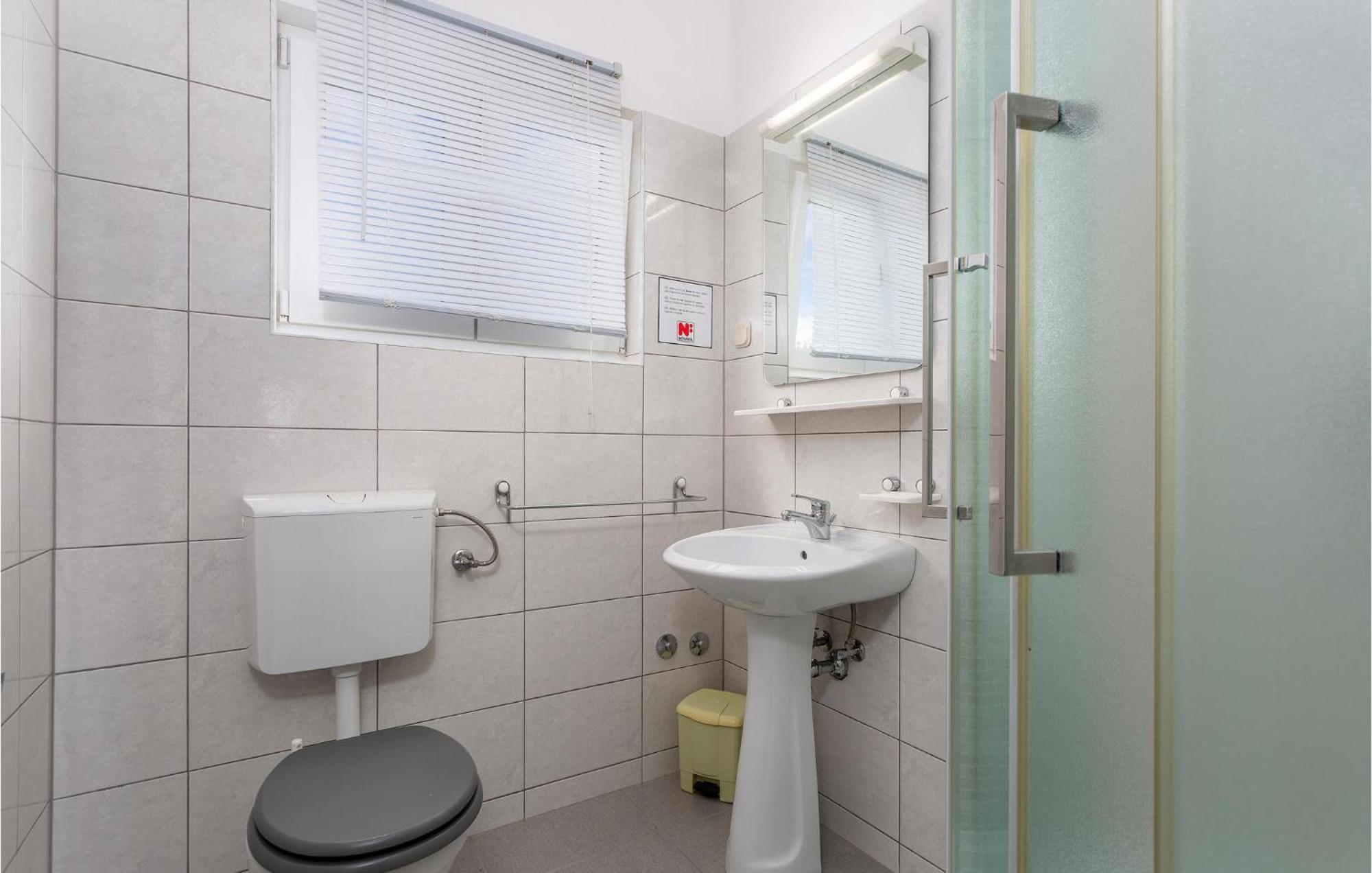 Beautiful Apartment In Pinezici With Wifi Exteriér fotografie
