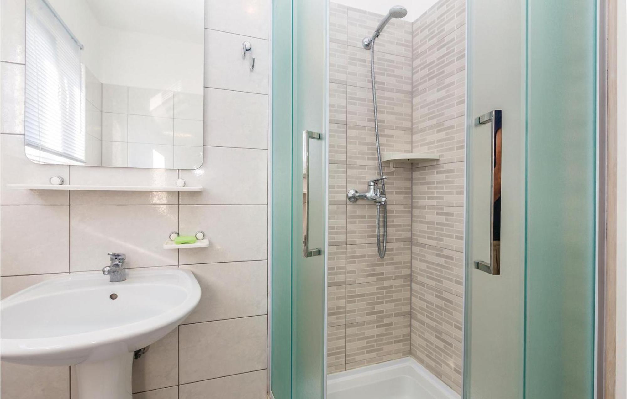 Beautiful Apartment In Pinezici With Wifi Exteriér fotografie