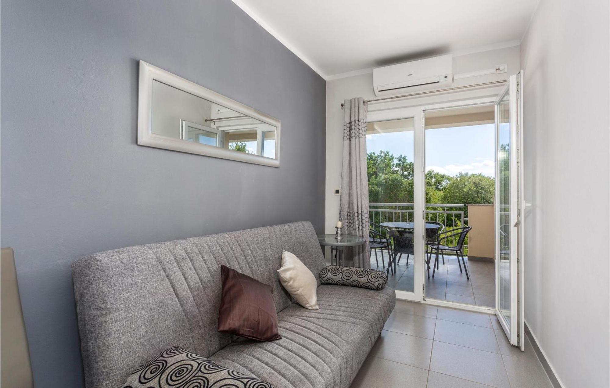 Beautiful Apartment In Pinezici With Wifi Exteriér fotografie